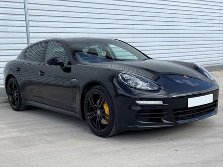 PORSCHE PANAMERA 3.0 D V6