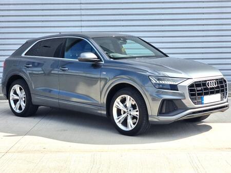 AUDI Q8 3.0 TDI V6 50 S line