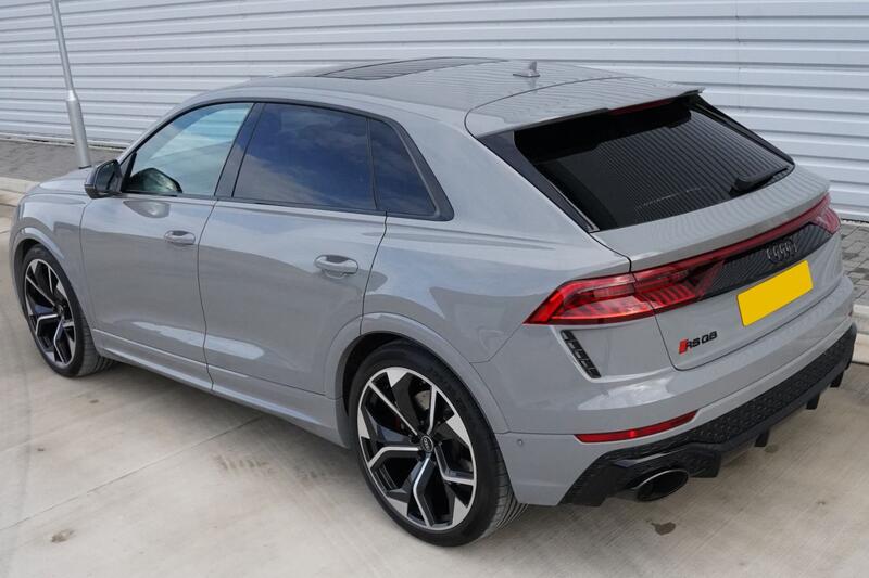 AUDI RSQ8