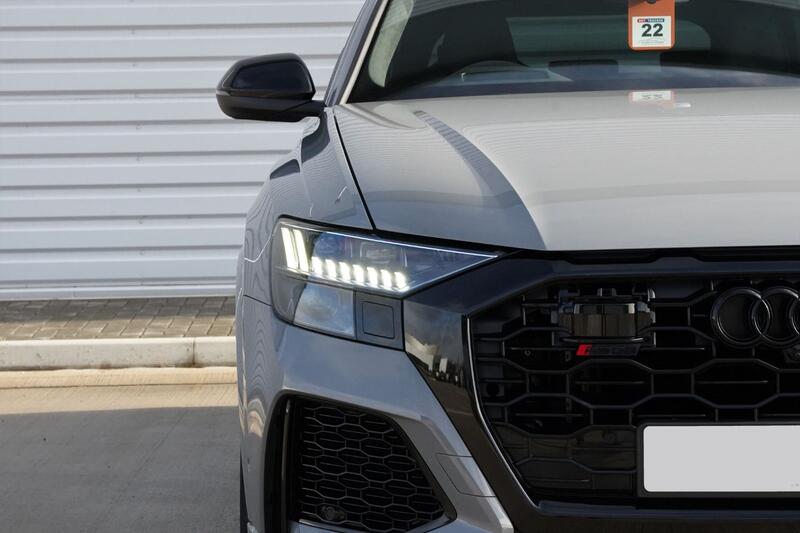 AUDI RSQ8